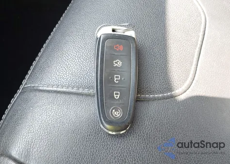 2013 Ford Escape Titanium z USA, uszkodzony, nr VIN 1FMCU9J93DUB19934